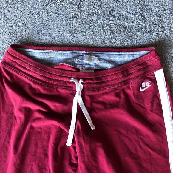 NIKE SPORTSWEAR FLEECE TRACKSUIT RED MAROON STRIPE SWEATPANTS WOMENS SIZE MEDIUM - Picture 4 of 6